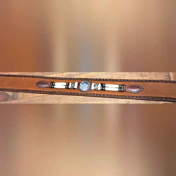 43" Beaded Leather Orvis Belt - Picture 7 of 10